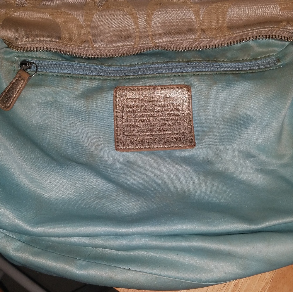 Coach purse - Picture 3 of 7